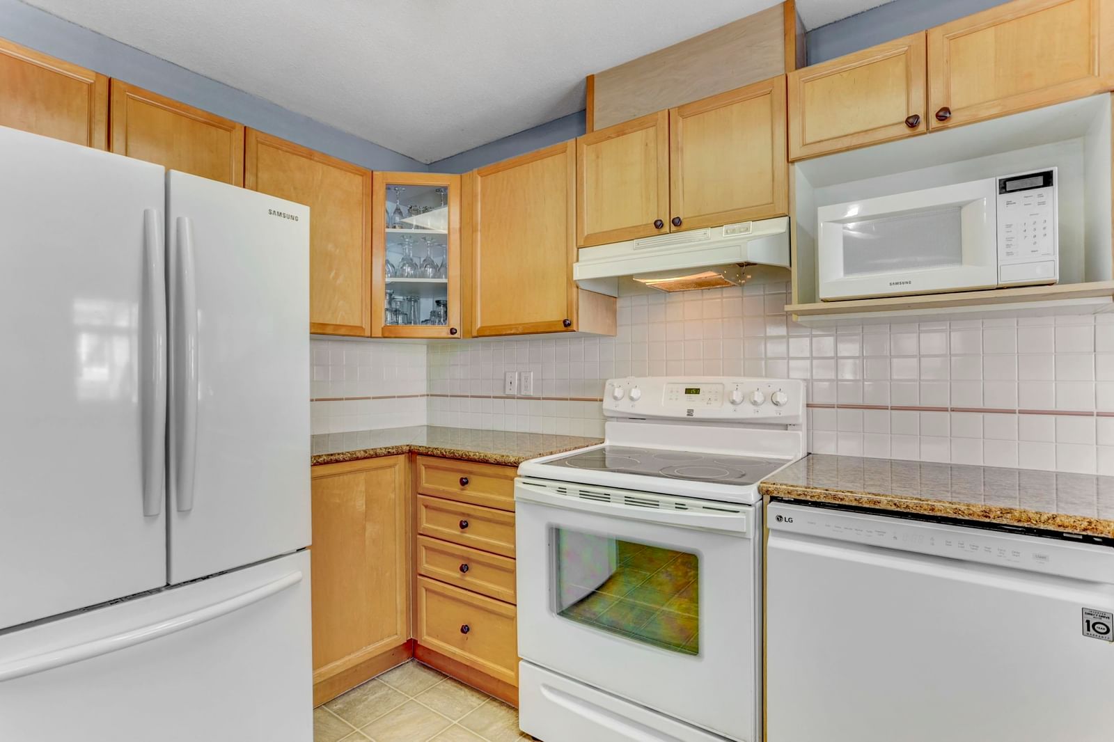 Listing Image 11