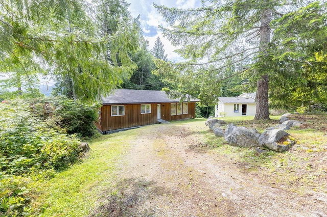 4561 Sinclair Bay Road