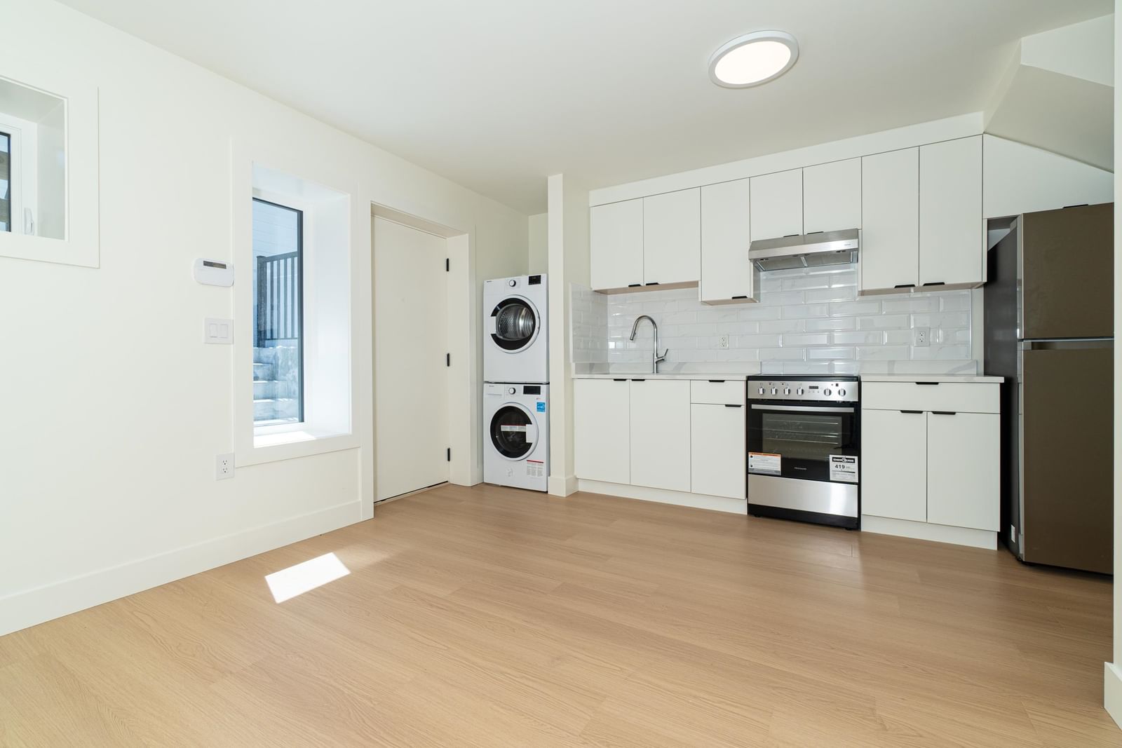 Listing Image 21