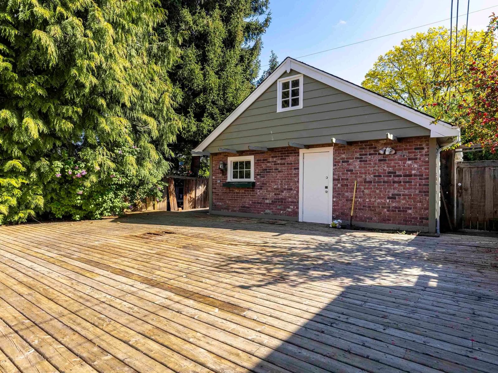 Listing Image 8