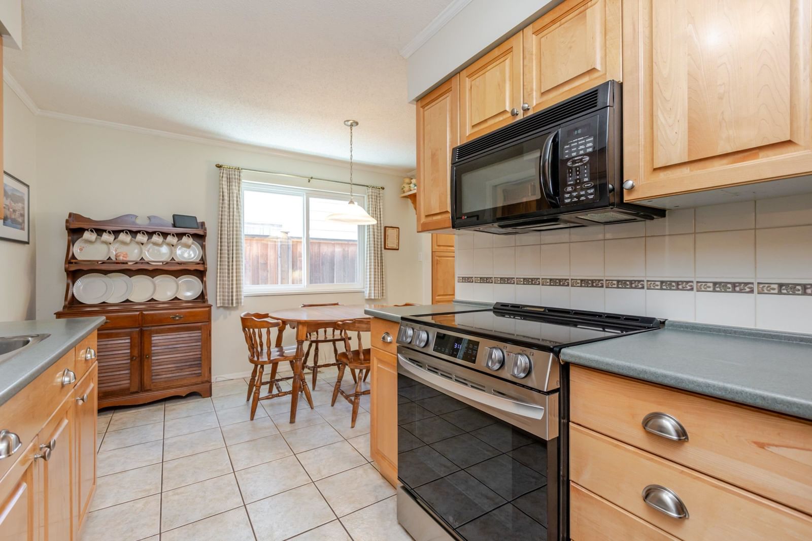 Listing Image 10