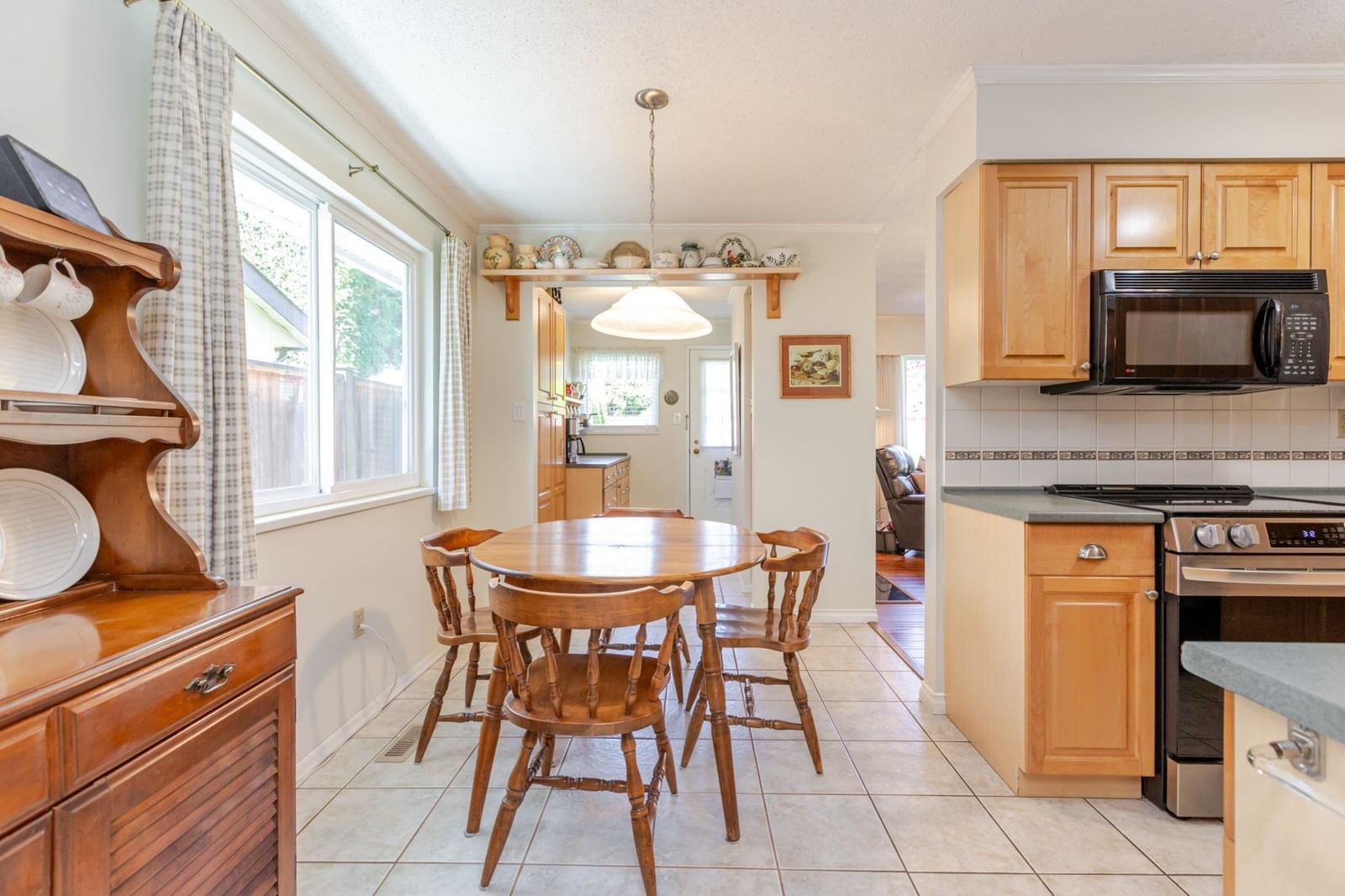 Listing Image 12