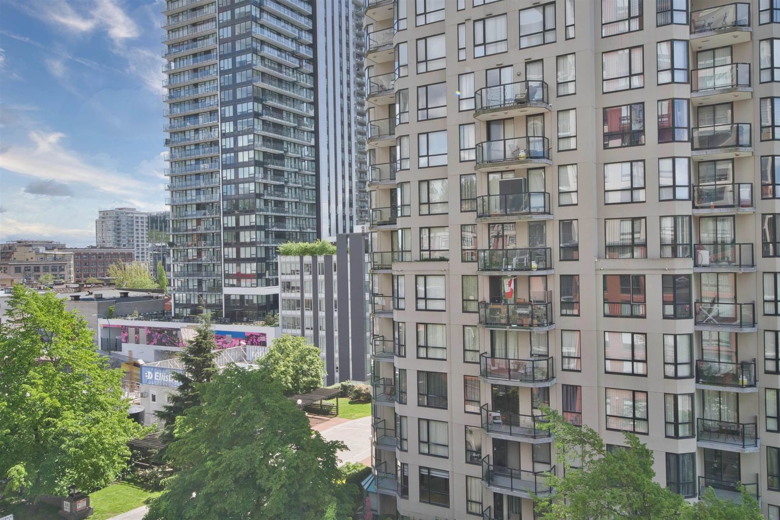 Listing Image 9