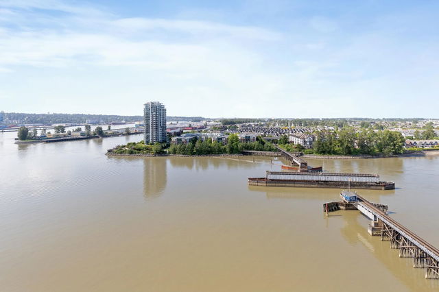 1704 - 1250 Quayside Drive