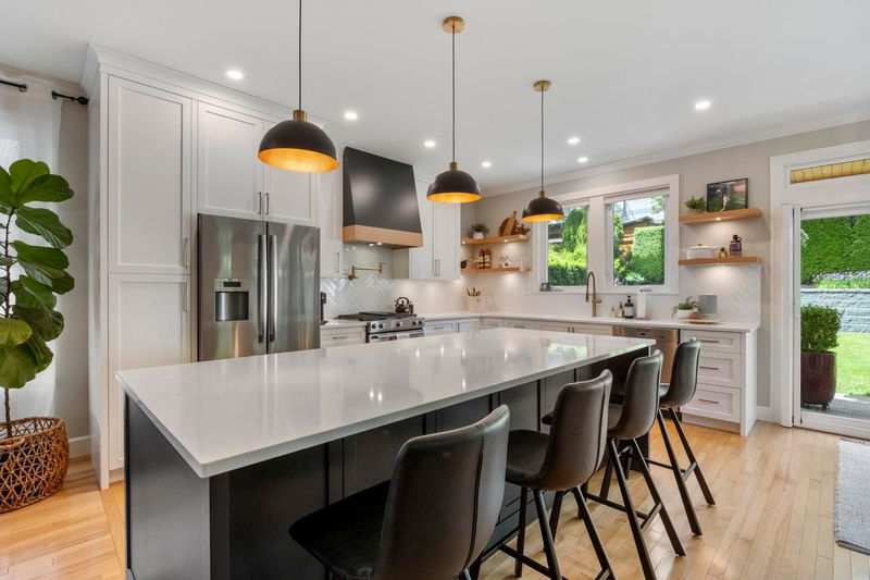 835 Kent Street, White Rock, British Columbia