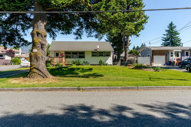 45375 Crescent Drive