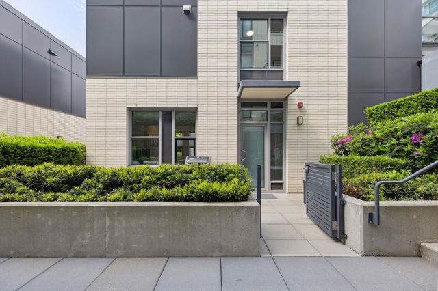 533 King Edward Avenue