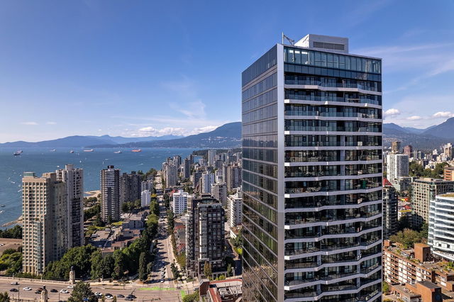 360X - 889 Pacific Street