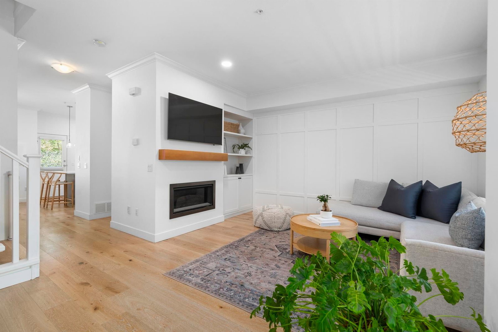 Listing Image 16