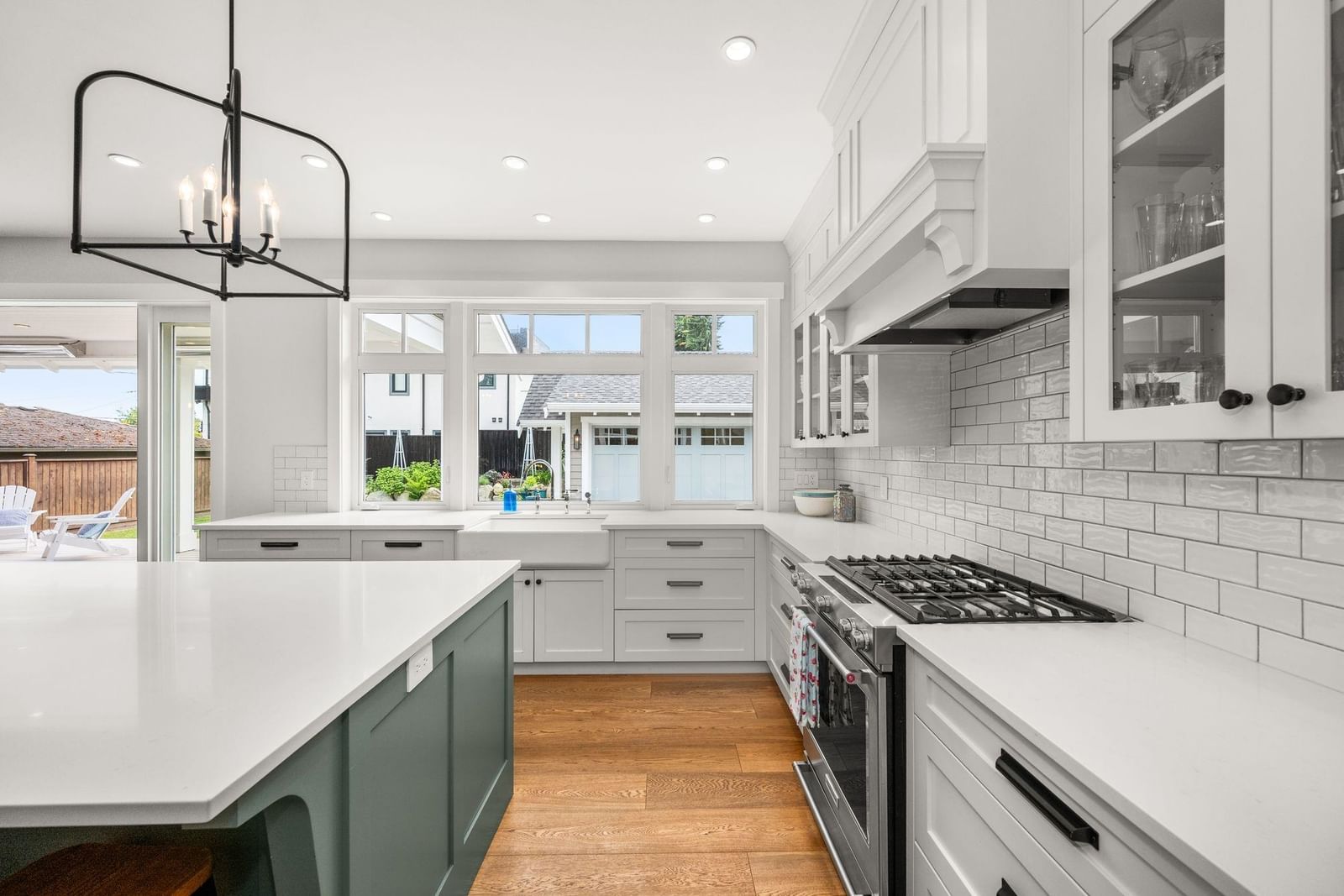 Listing Image 12