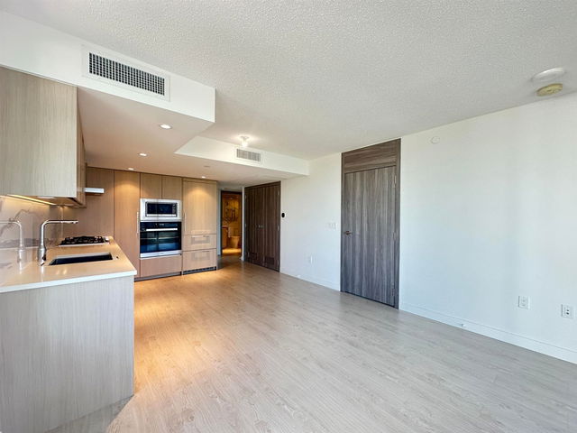 608 - 8555 Capstan Way