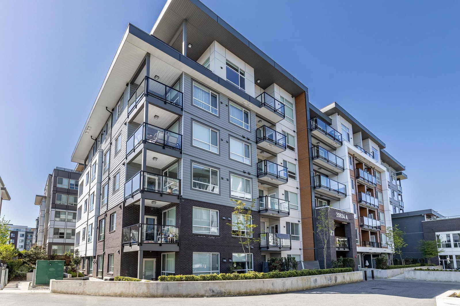 Listing Image 1