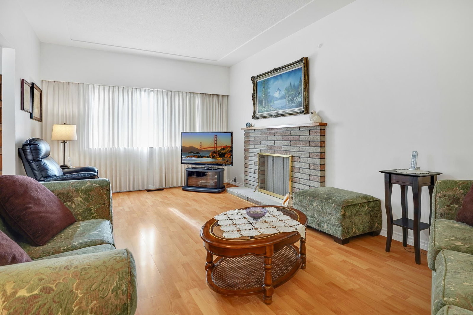 Listing Image 10