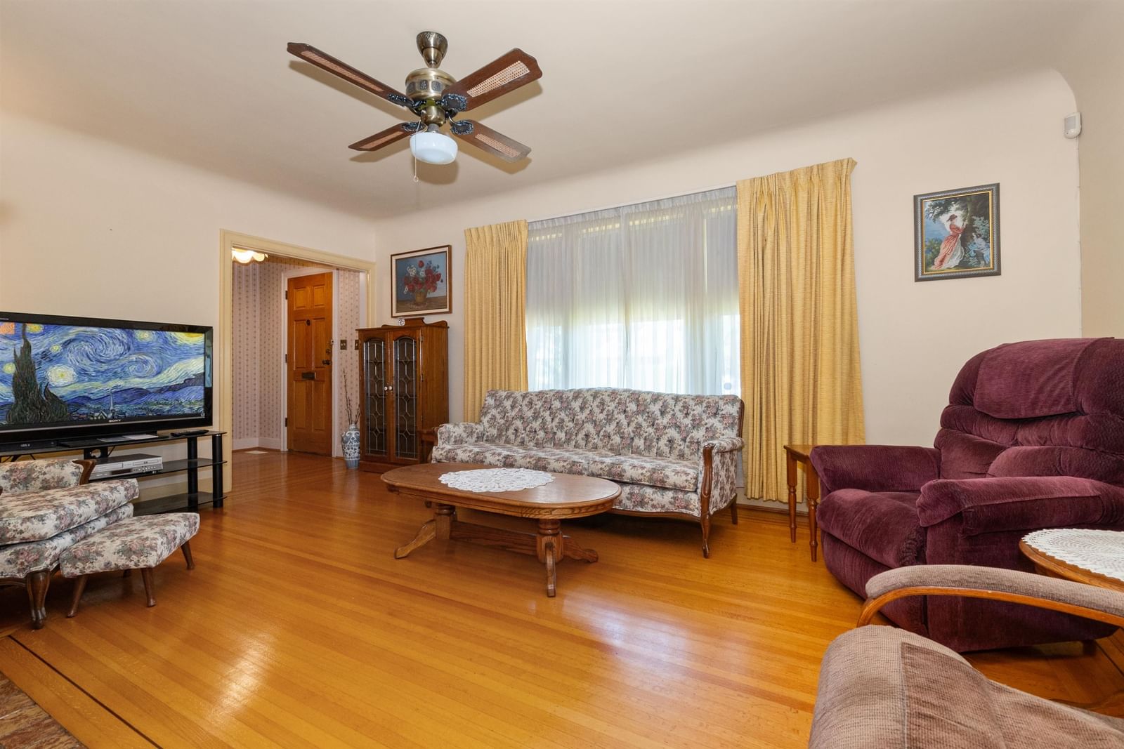 Listing Image 10