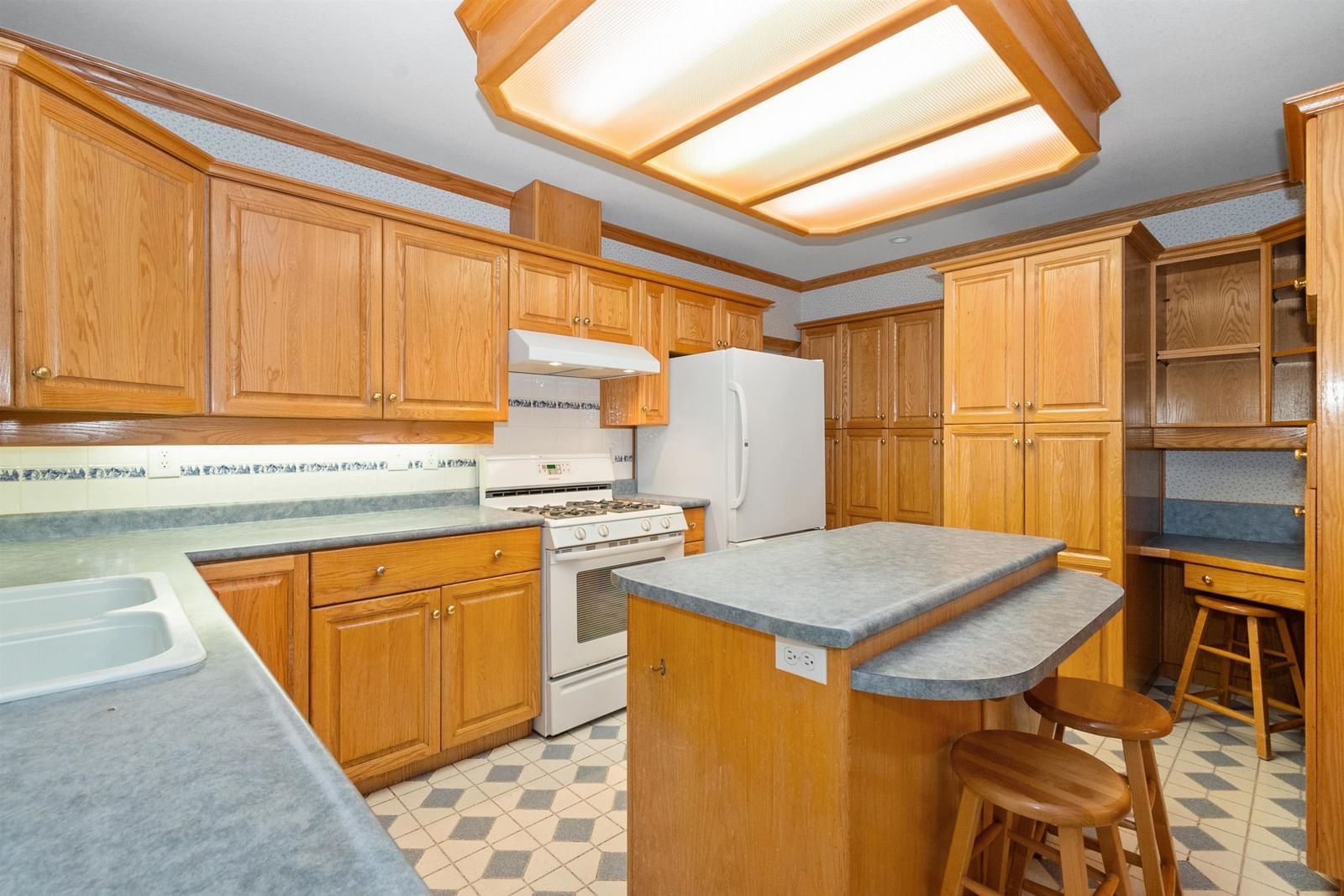 Listing Image 16