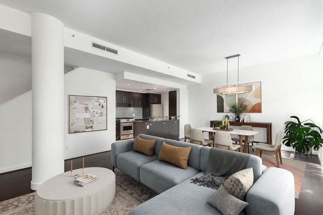 105 - 638 Beach Crescent