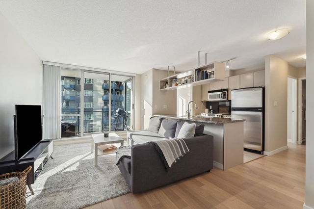 1102 - 1082 Seymour Street