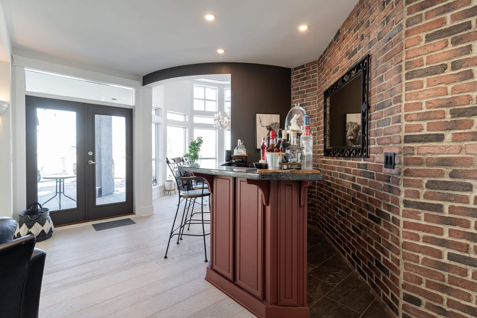 Listing Image 9