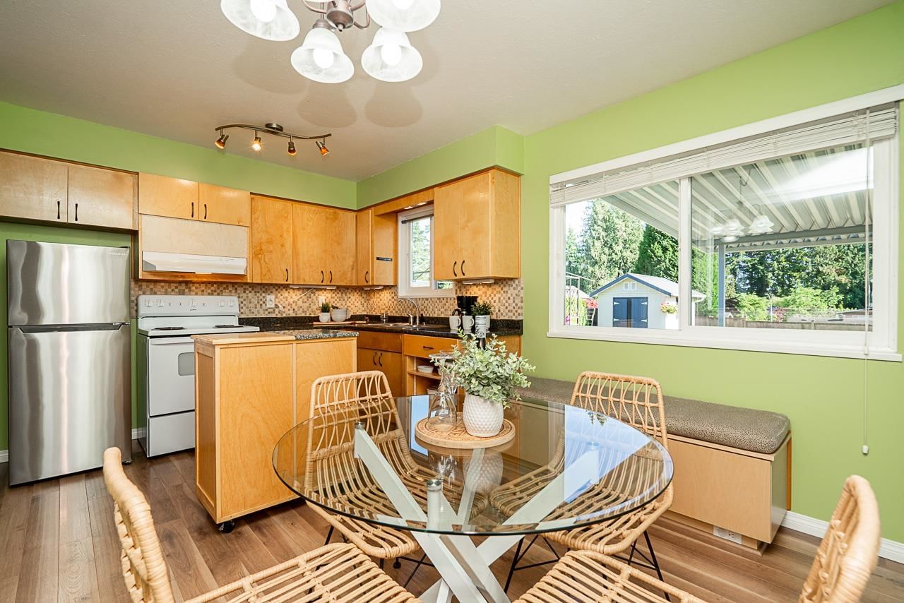 Listing Image 11
