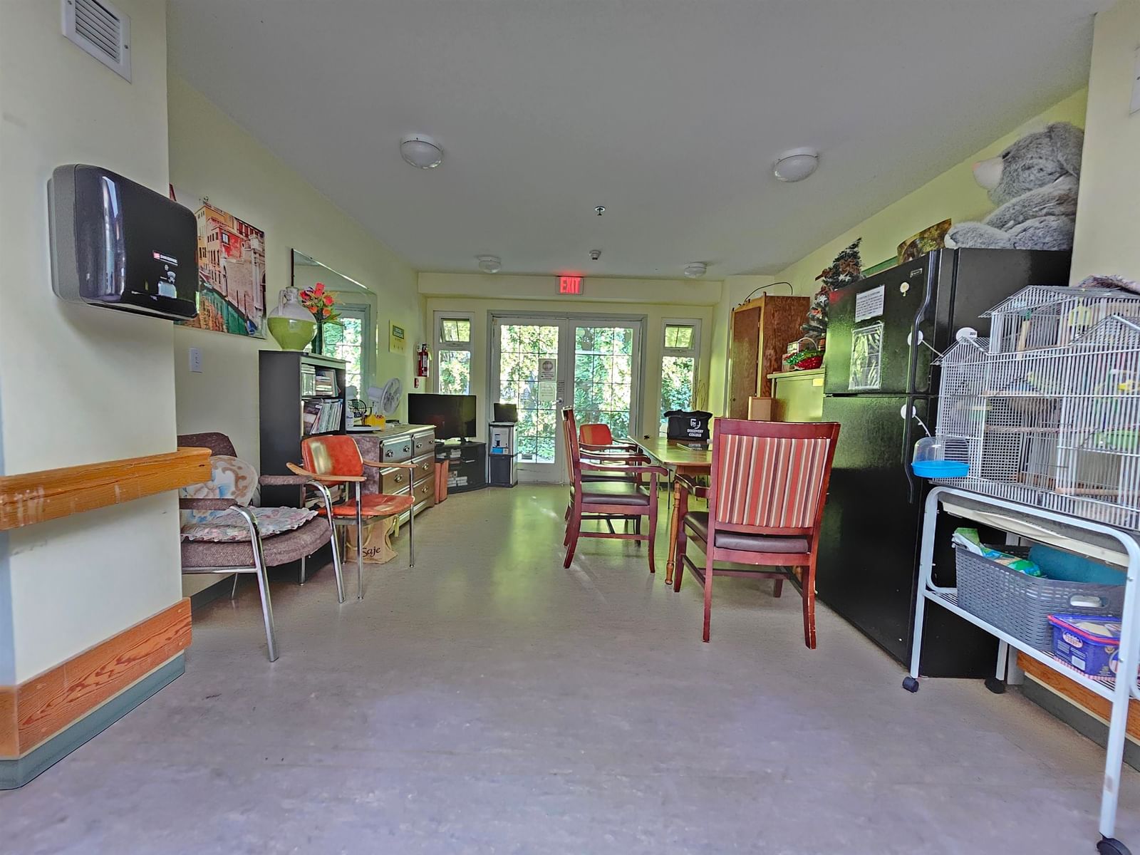 Listing Image 19