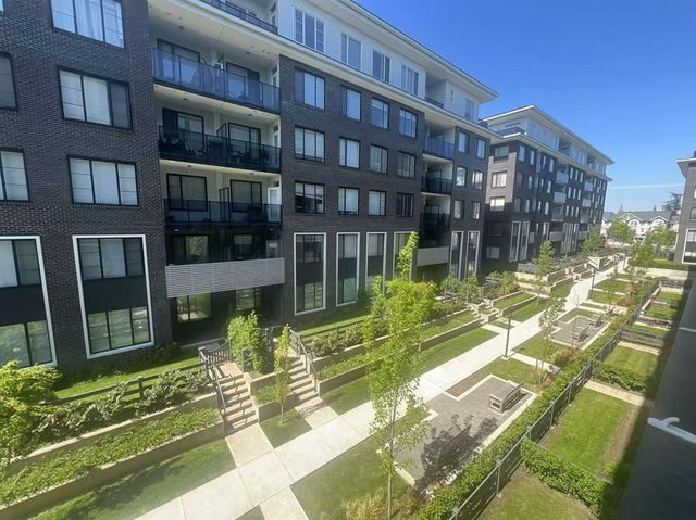 302 - 15825 85 Avenue