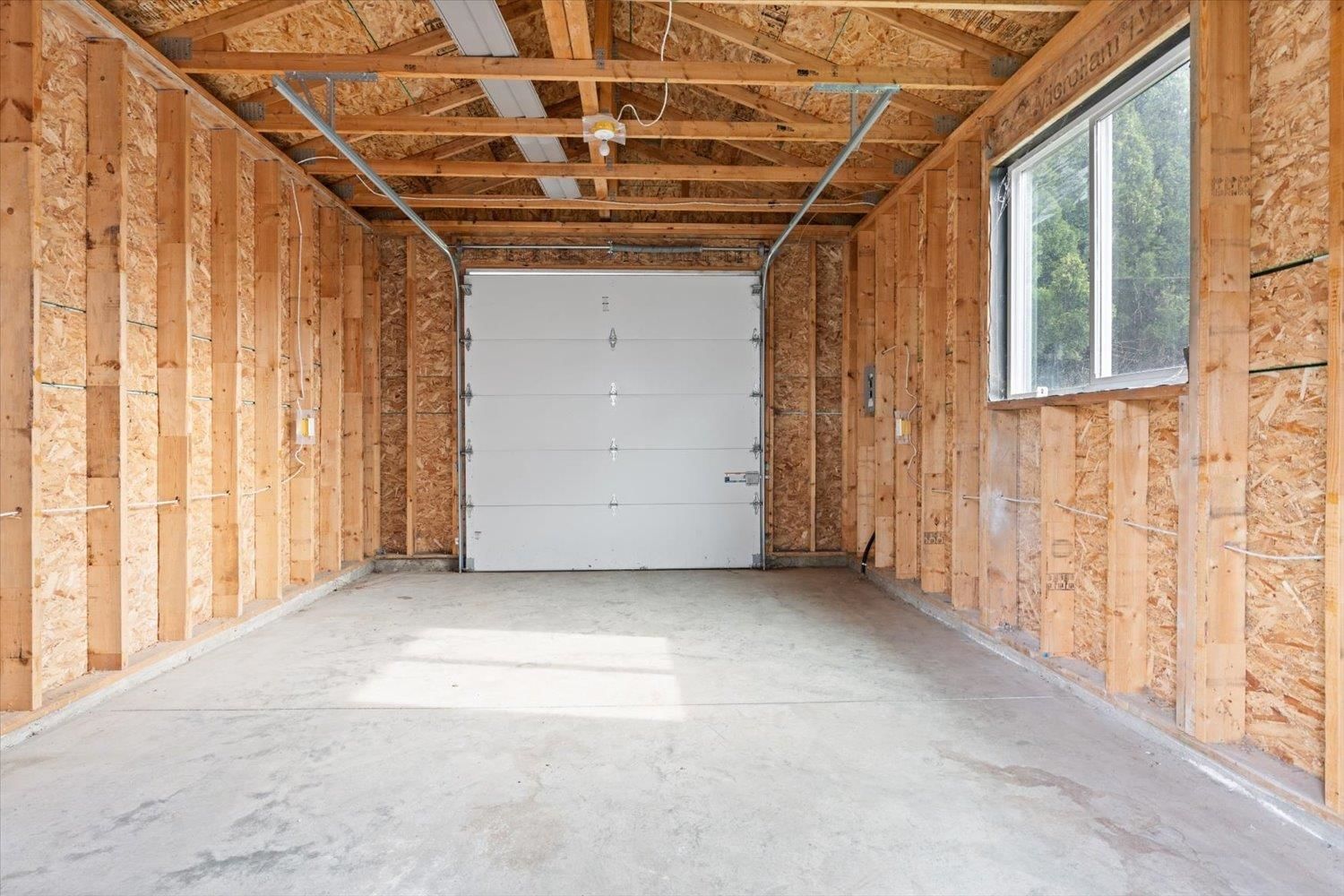 Listing Image 32