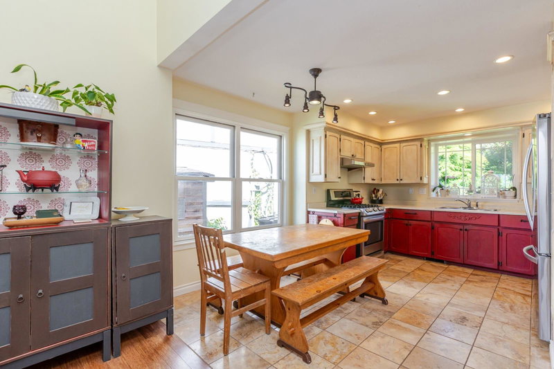 35210 Rockwell Drive, Abbotsford, V3G 2C9 | Image 3