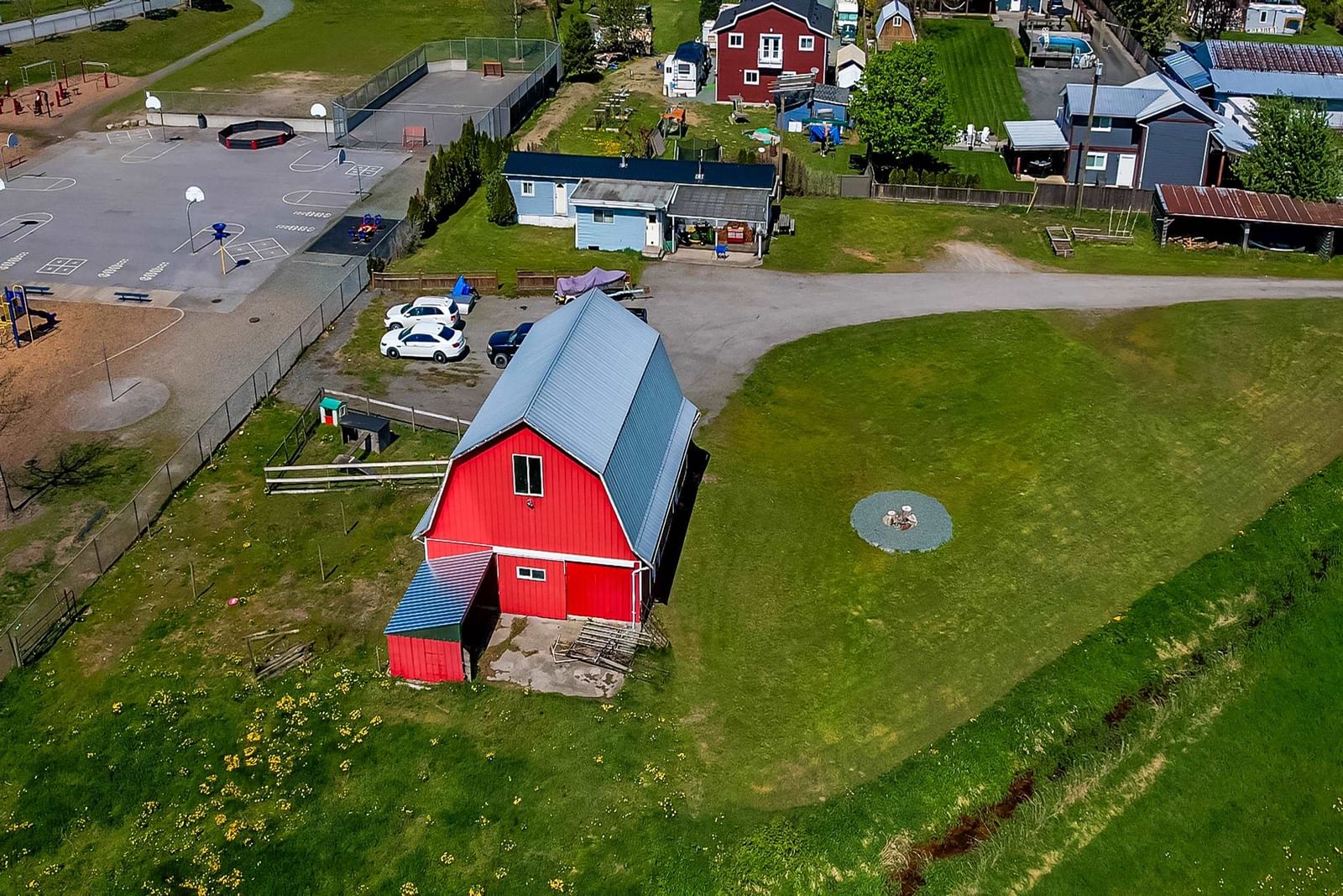 Listing Image 11