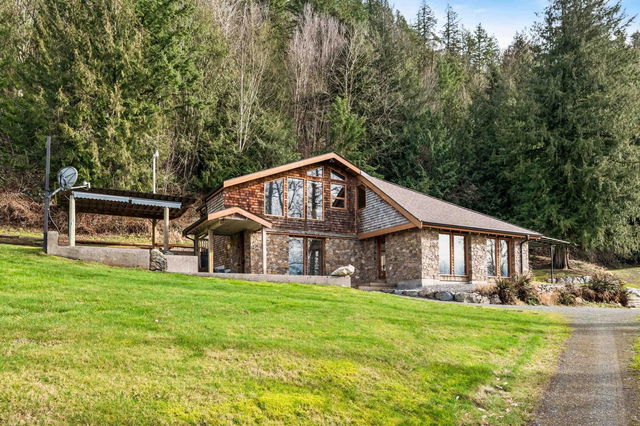 2220 Tolmie Road