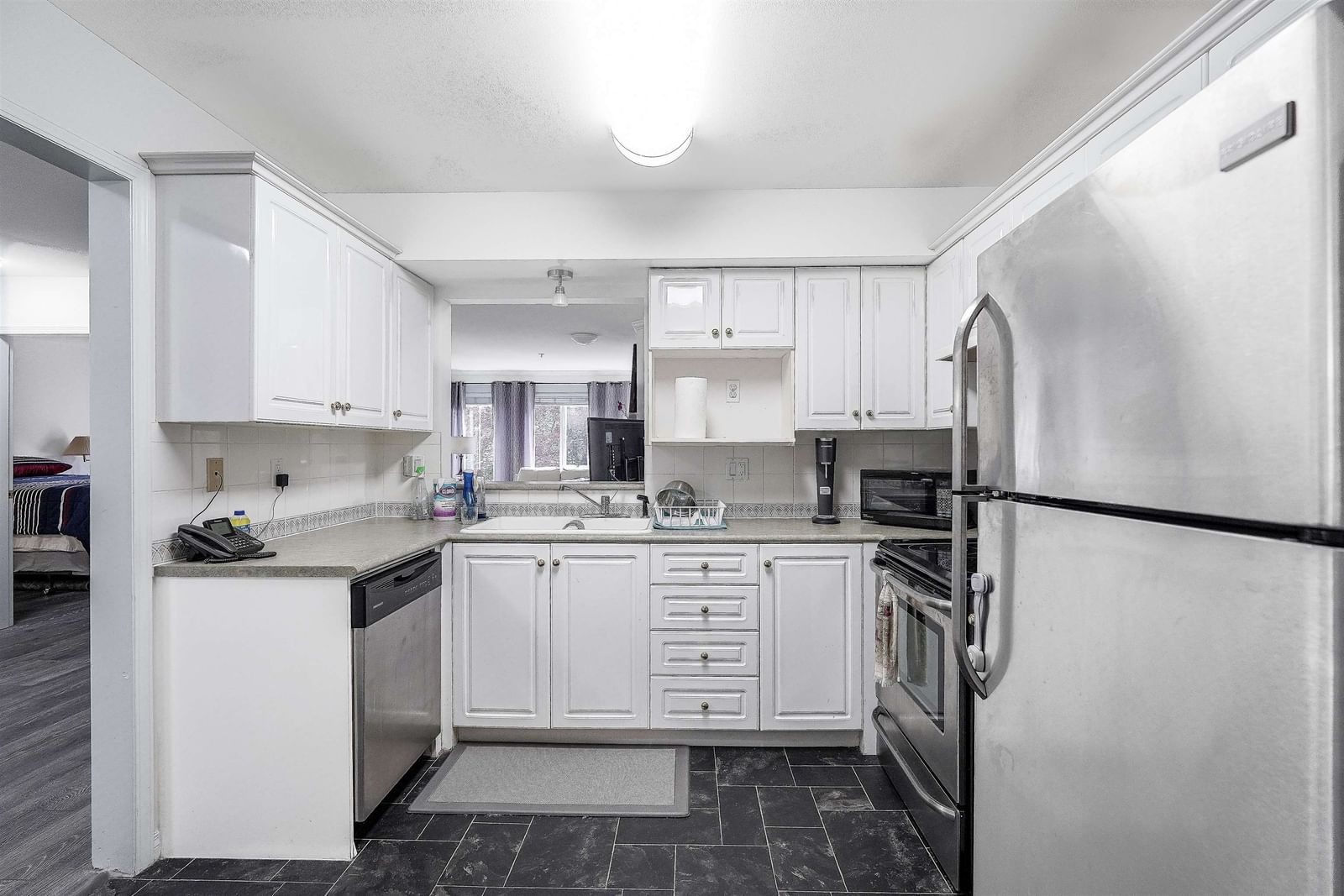 Listing Image 14