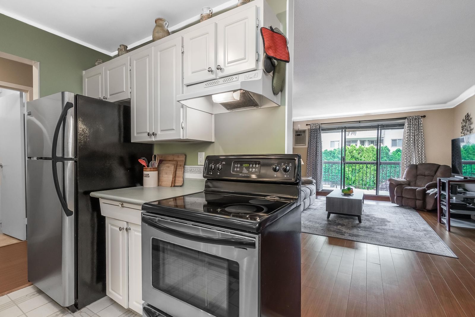 Listing Image 13