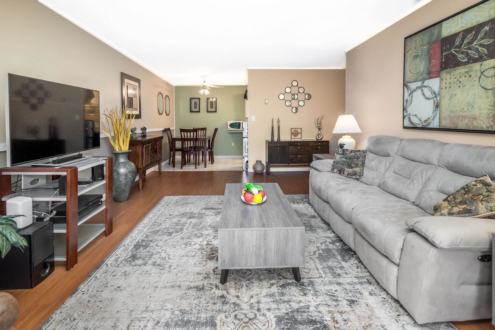 Listing Image 17