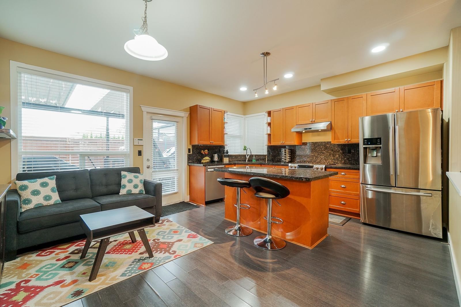 Listing Image 11