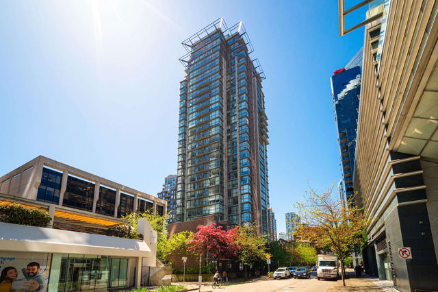 305 - 1068 Hornby Street