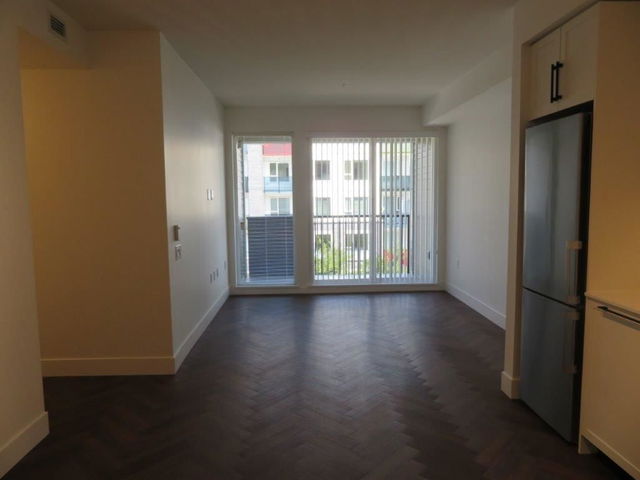 405 - 9228 Slopes Mews