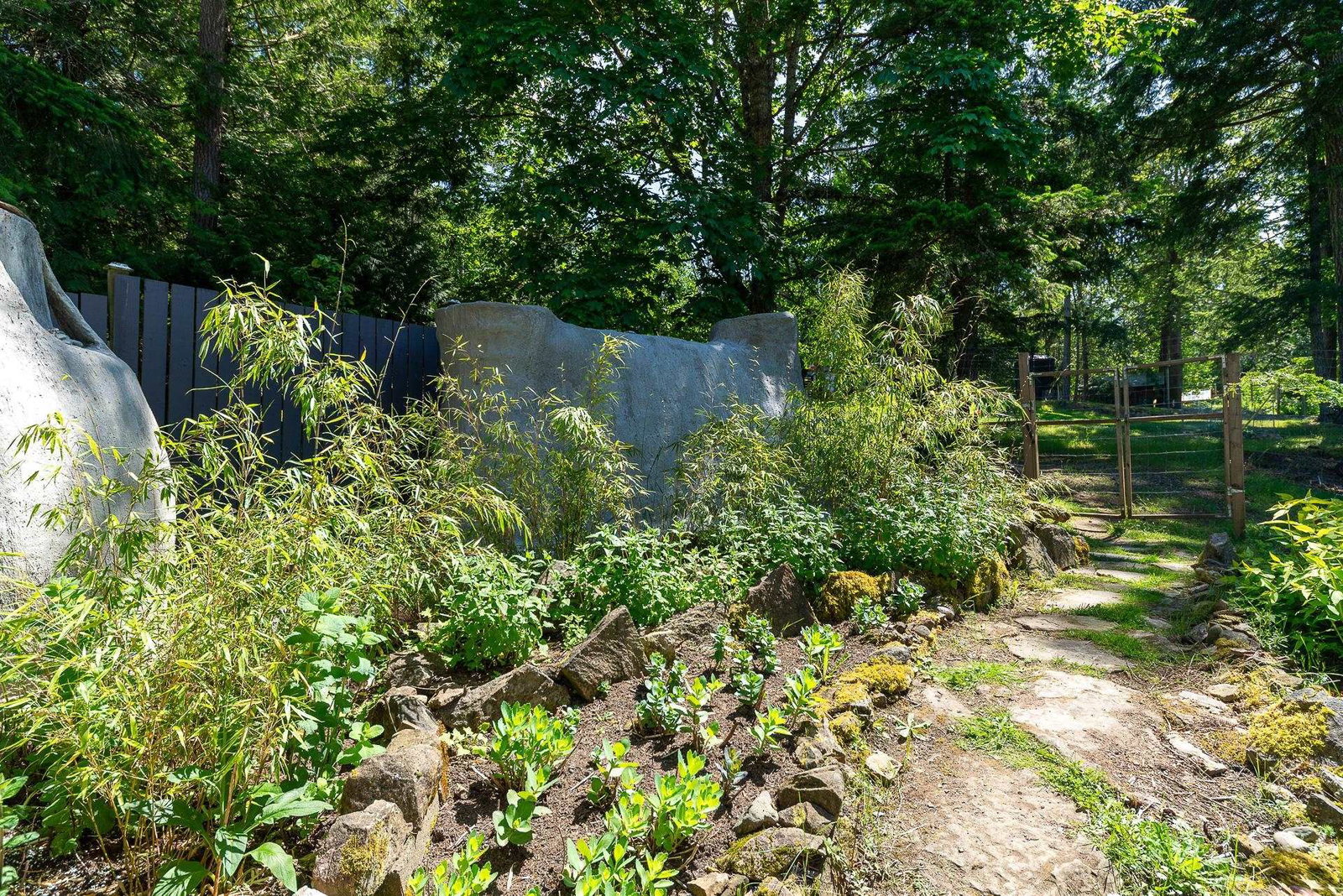 Listing Image 24
