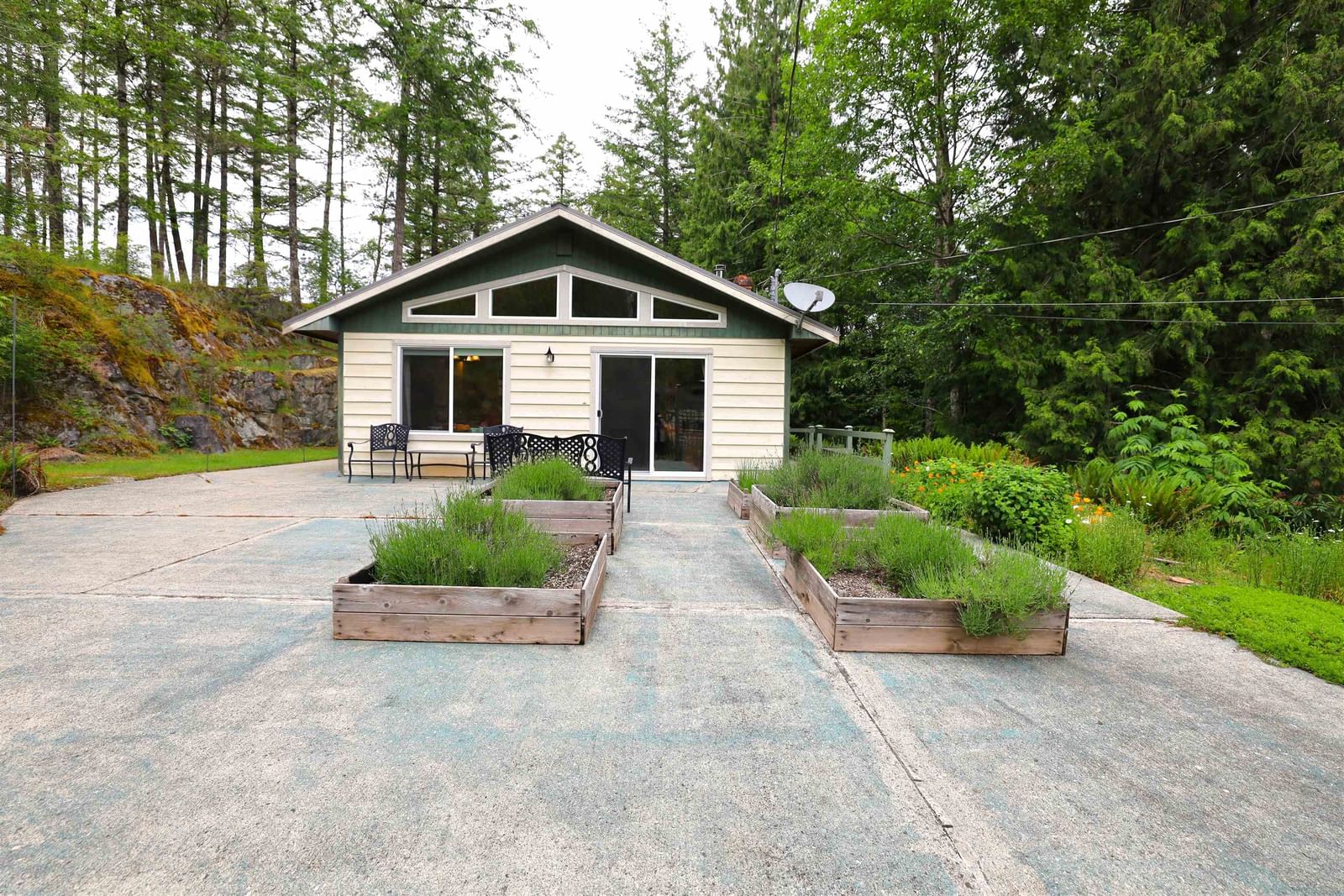 Listing Image 17
