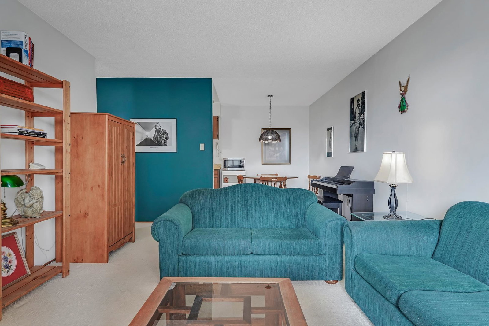 Listing Image 6