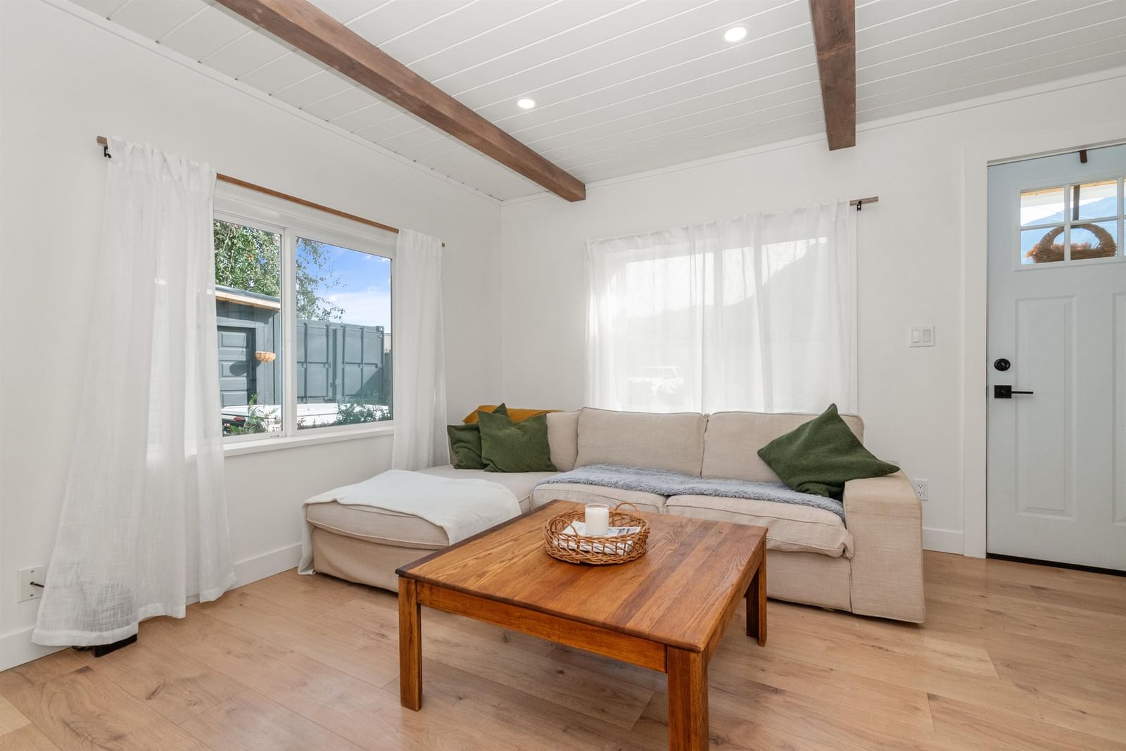 Listing Image 9