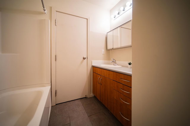 203 - 440 Richards Street