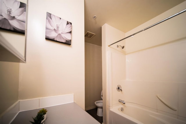 203 - 440 Richards Street