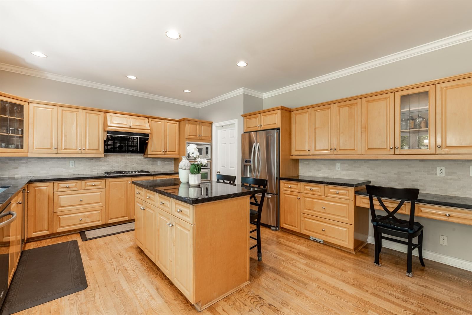 Listing Image 15