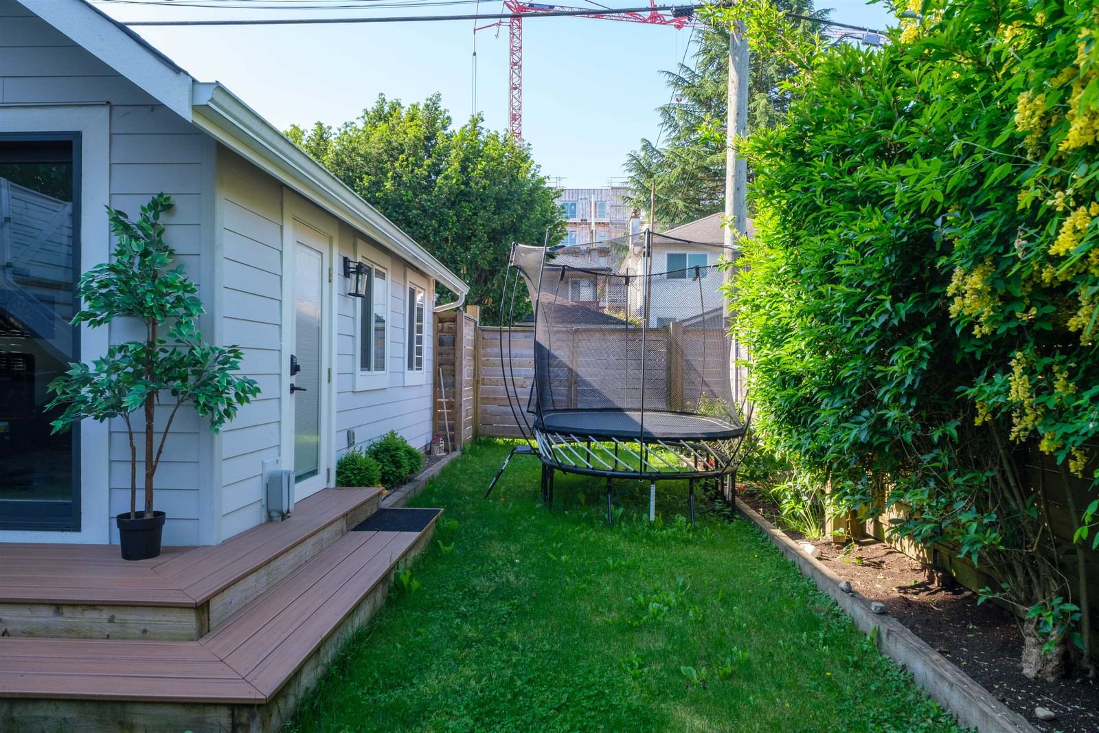 Listing Image 17