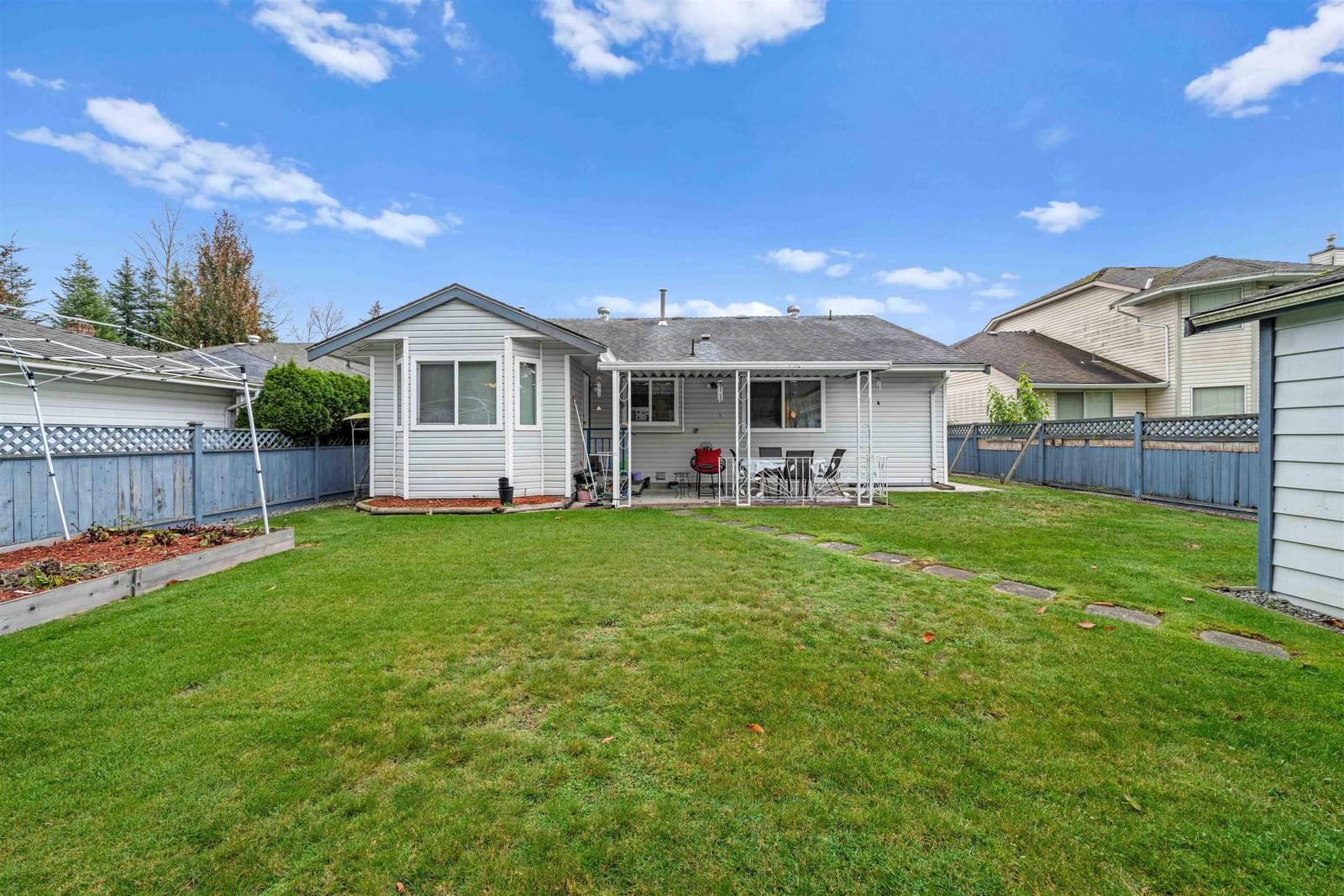 Listing Image 17