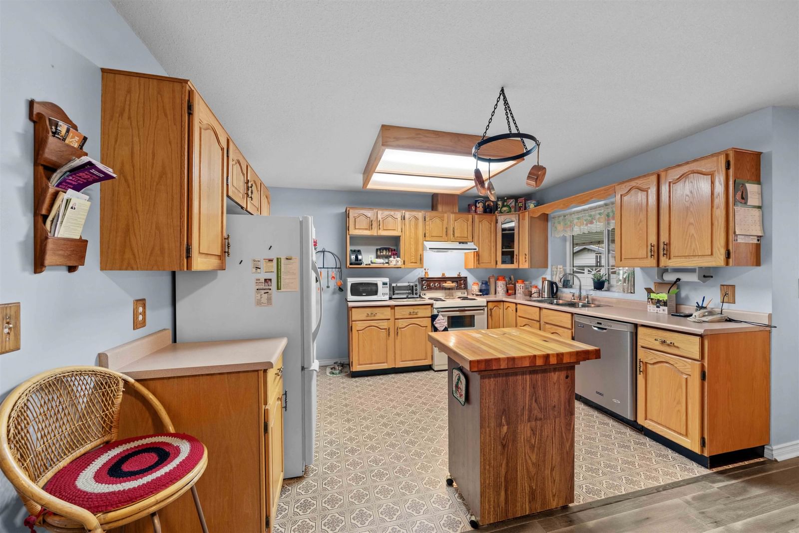 Listing Image 8