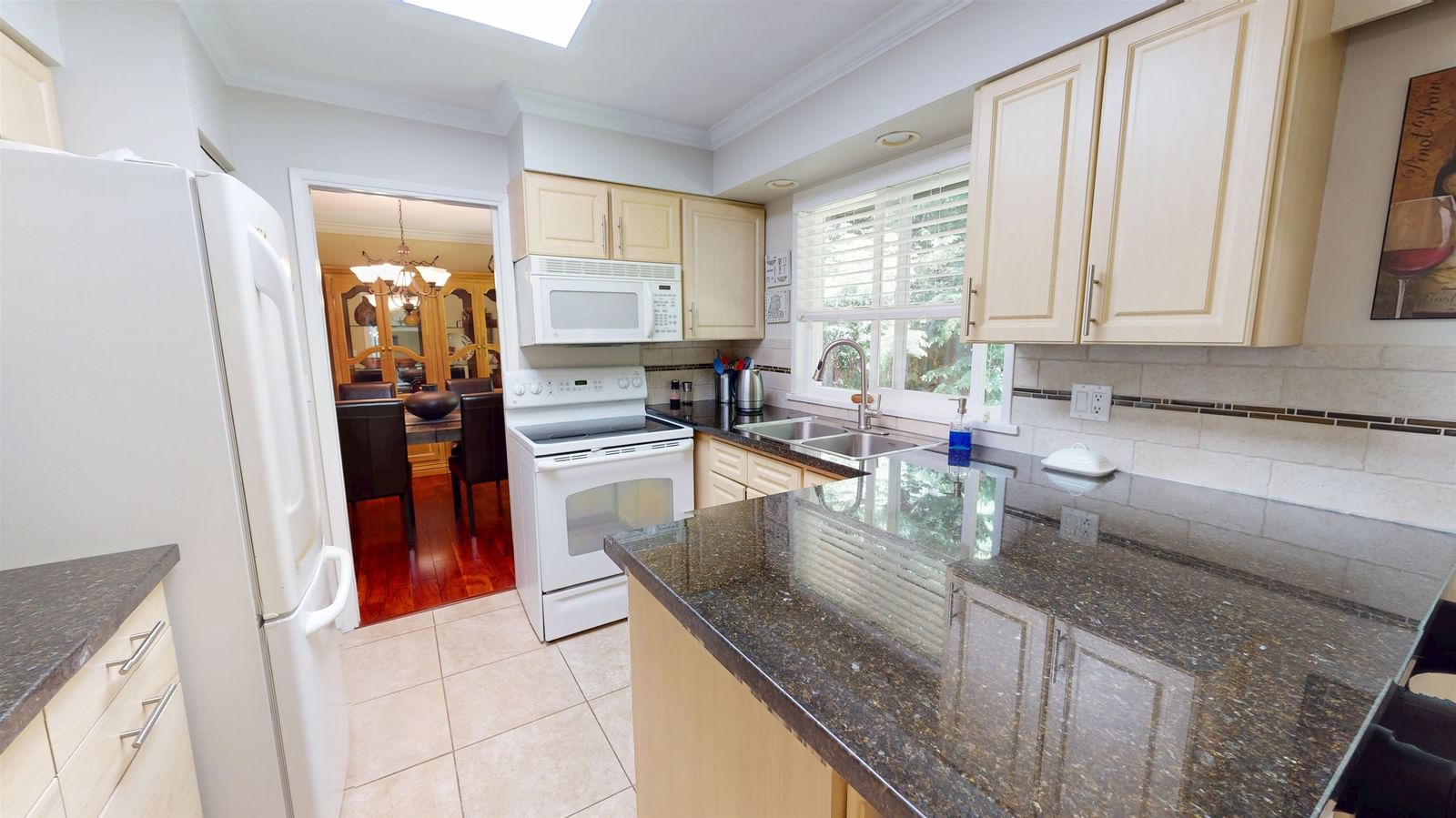 Listing Image 14