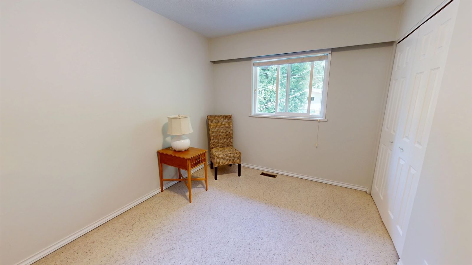 Listing Image 28