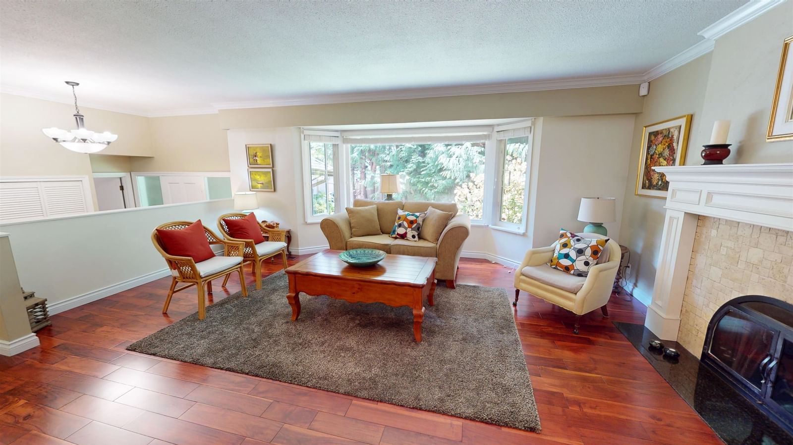 Listing Image 8
