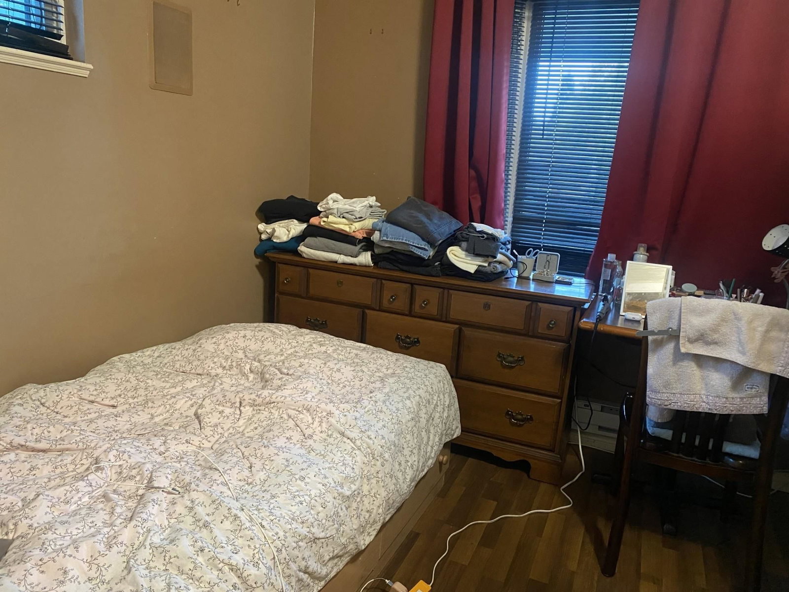 Listing Image 4