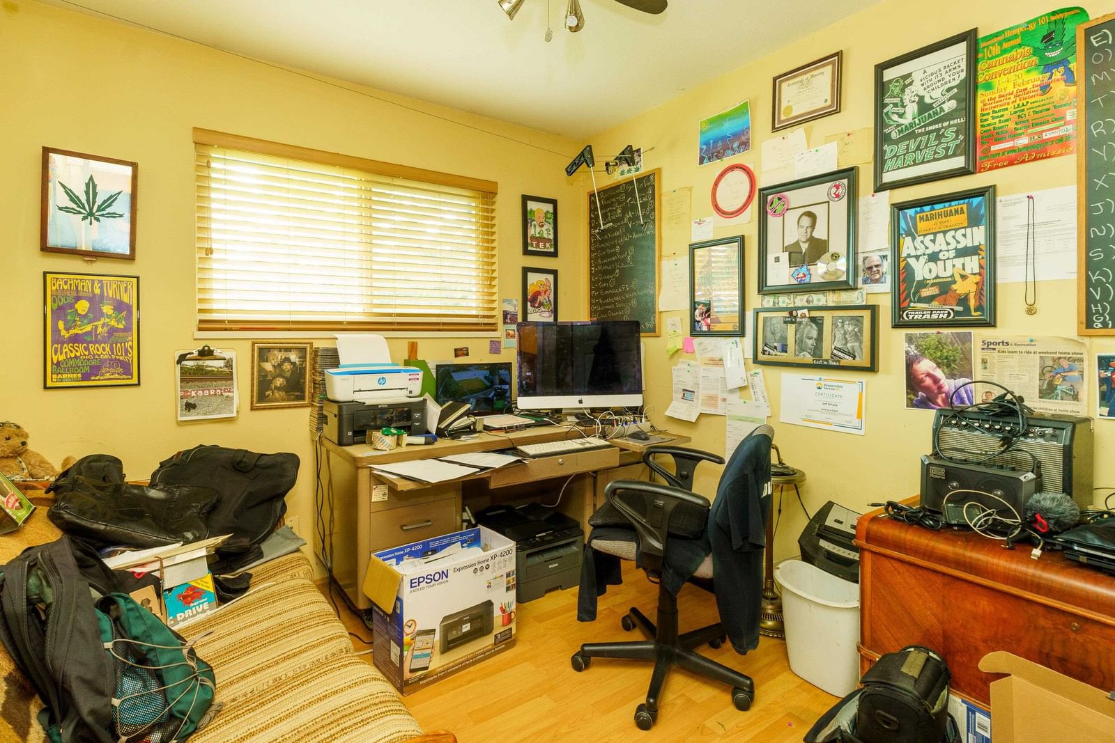 Listing Image 9